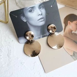 Hammered disc earrings